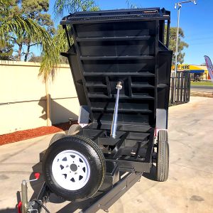 8x5 Deluxe Heavy Duty Hydraulic Tandem Tipper Trailer for Sale in Victoria
