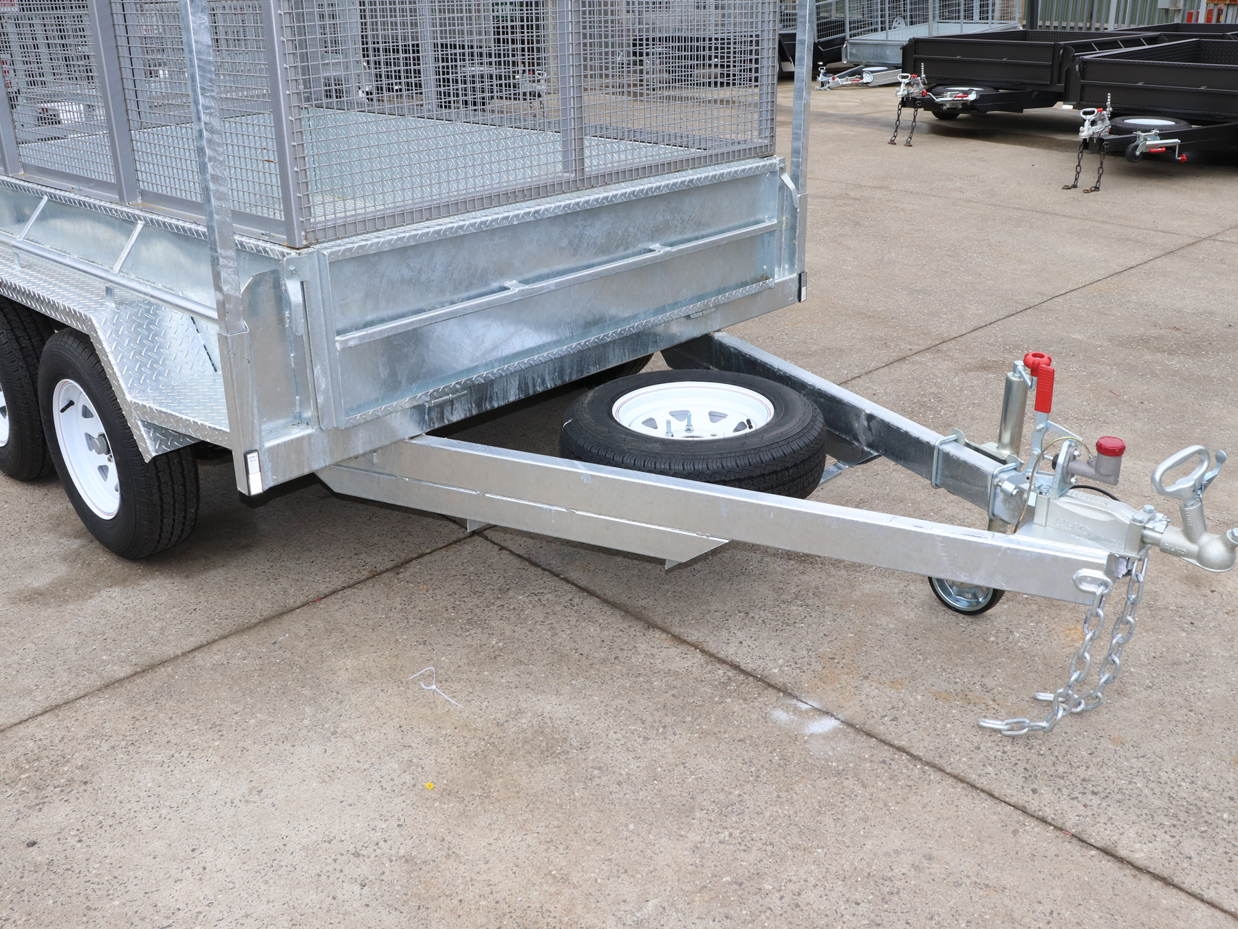 Heavy Duty Trailer with Recessed Draw Bar