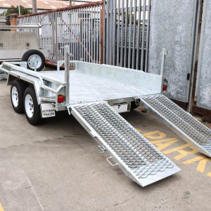 Machinery Trailer with Standing Ramps at Back